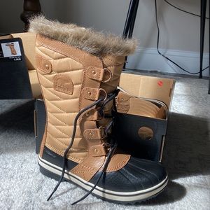 Brand new Sorel ToFino II boots
